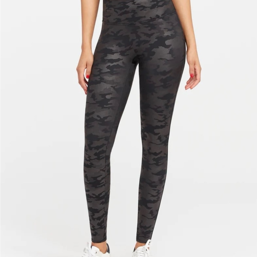 Spanx Faux Leather Camo Leggings, matte black camo, black & gray, size medium, M - Picture 2 of 7